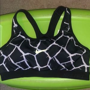 Nike Pro Sports Bra